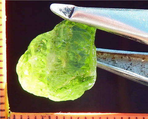 Peridot – China/Afghanistan – 12.21 cts - Ref. PR-76